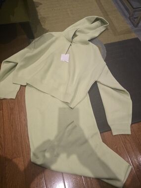 ZARA- 2PC Light Green Cropped Hoodie and knit skirt Set